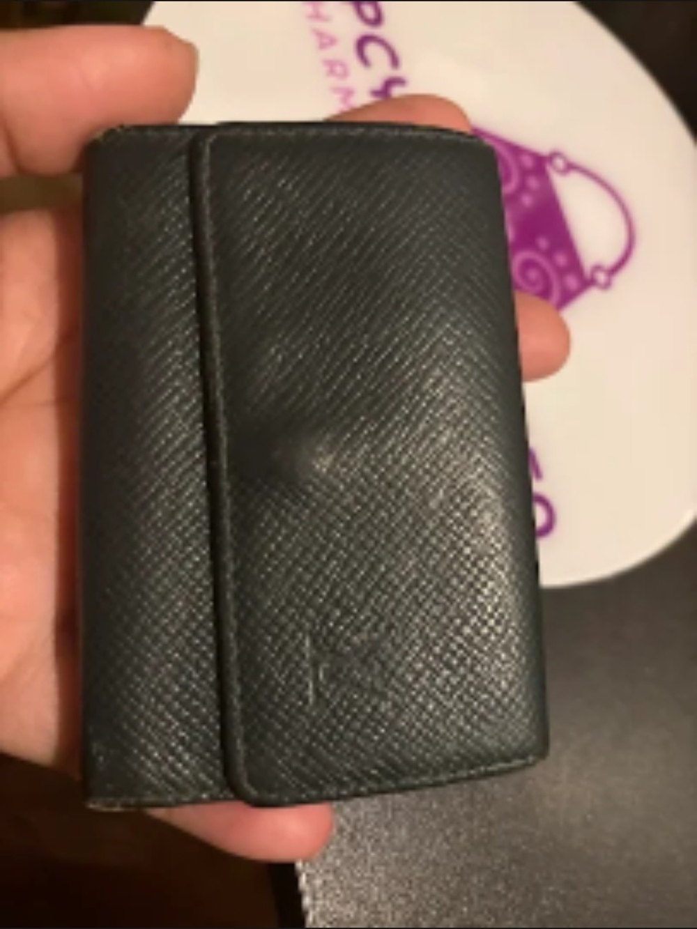 Louis Vuitton Taiga Green Textured Leather Key Holder